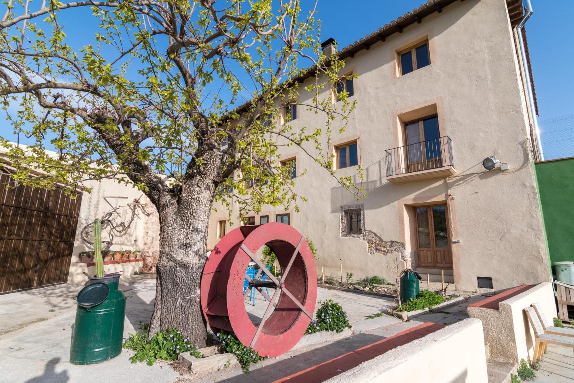 Albergue Casa De L'Aigua Бесейте Екстер'єр фото